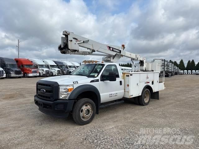 Ford F550 Bilmontert lift