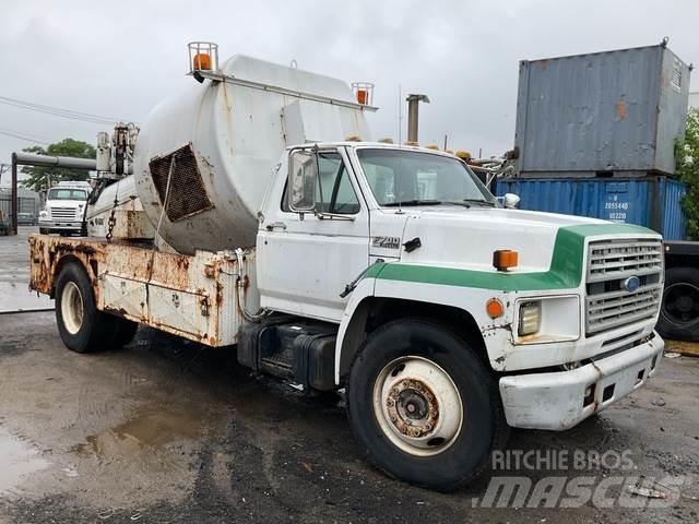 Ford F700 Anlegg - Annet