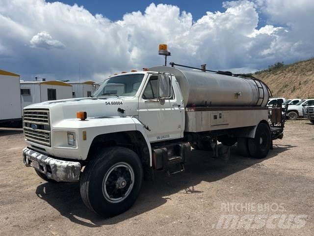 Ford F700 Betongbiler