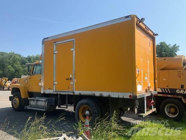 Ford L8000 Kommunalt / generelt kjøretøy