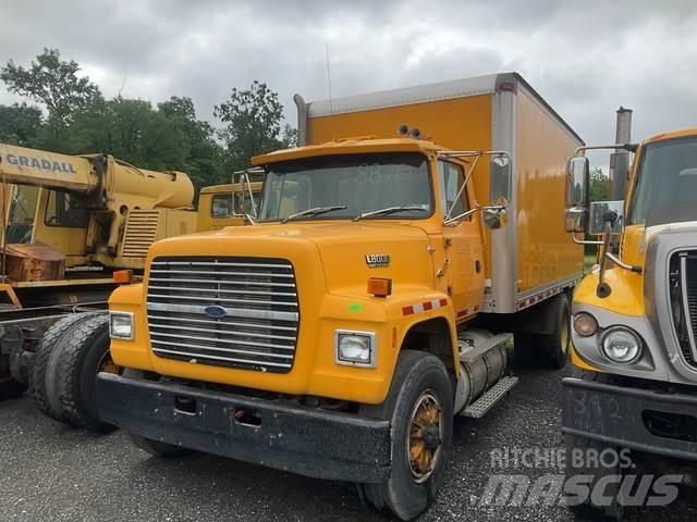 Ford L8000F Skapbiler