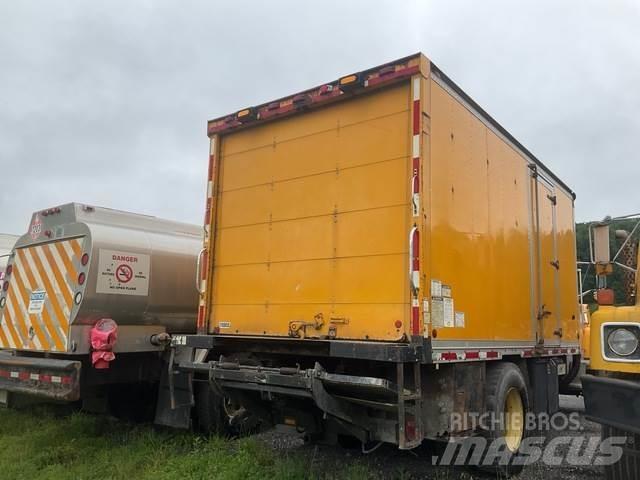 Ford L8000F Skapbiler