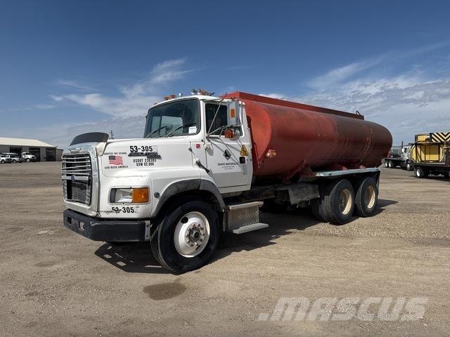 Ford L9000 Vanningsvogn for støvdemping