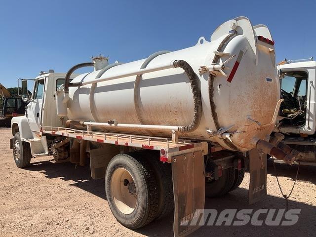 Ford LN8000F Slamsugere