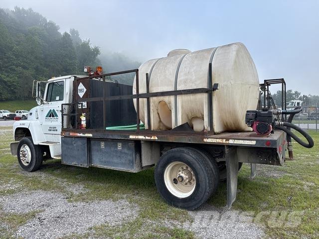 Ford LNT8000 Tankbiler