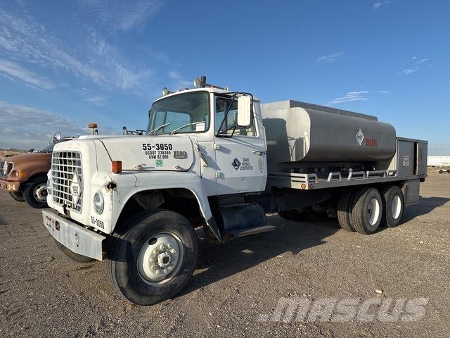 Ford LT8000 Tankbiler