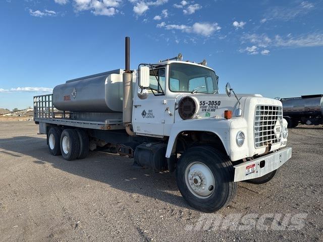 Ford LT8000 Tankbiler