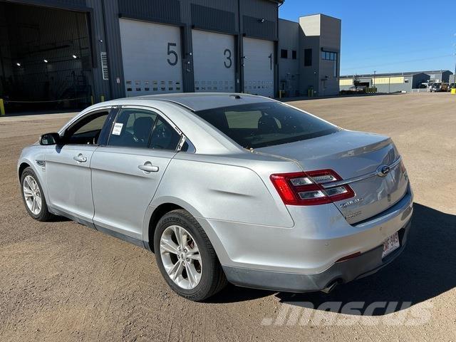 Ford Taurus Personbiler