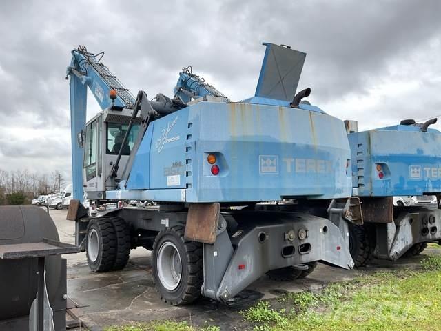 Fuchs MHL360 Gravemaskiner for avfallshåndtering