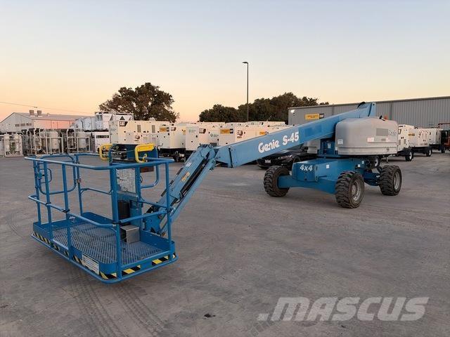 Genie S-45 Teleskop bomlifter