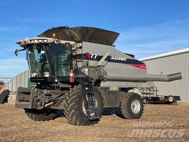 Gleaner S77 Skurtreskere