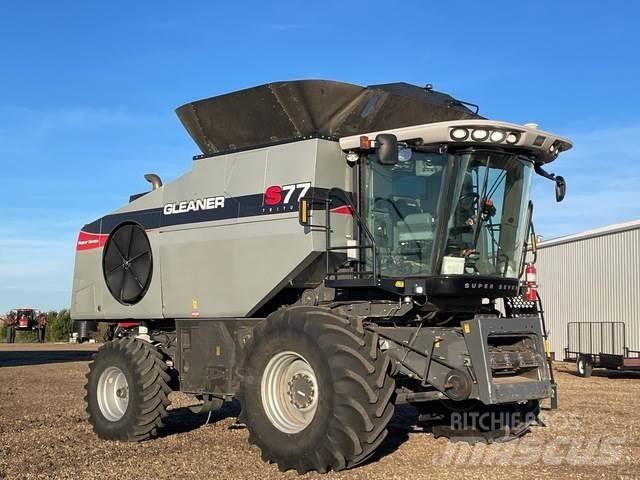 Gleaner S77 Skurtreskere