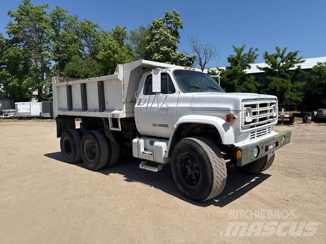 GMC  Tippbil