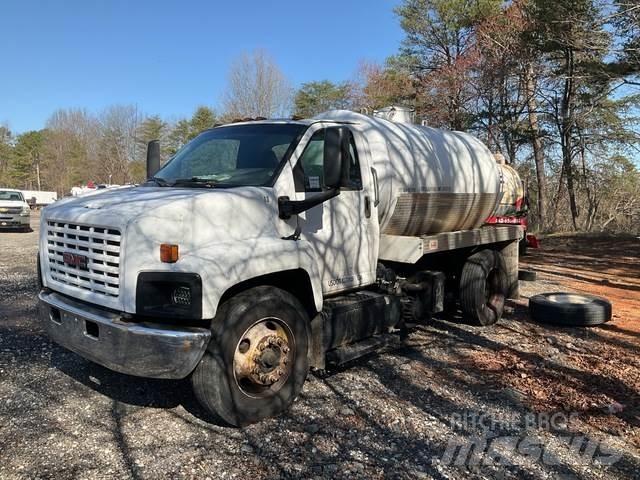 GMC C6500 Slamsugere