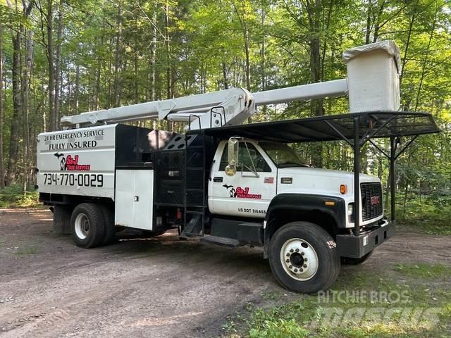 GMC C8500 Bilmontert lift