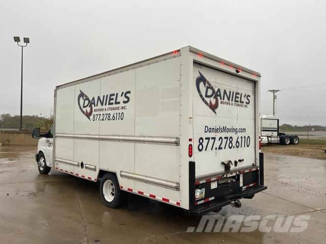 GMC Savana Skapbiler