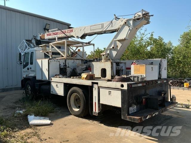 GMC T7500 Bilmontert lift