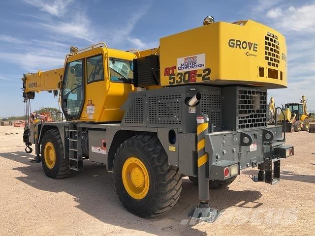 Grove RT530E-2 Røff terreng kraner