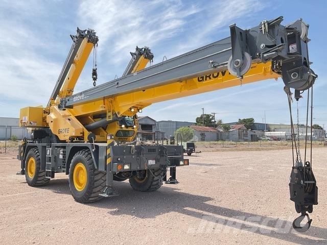 Grove RT530E-2 Røff terreng kraner