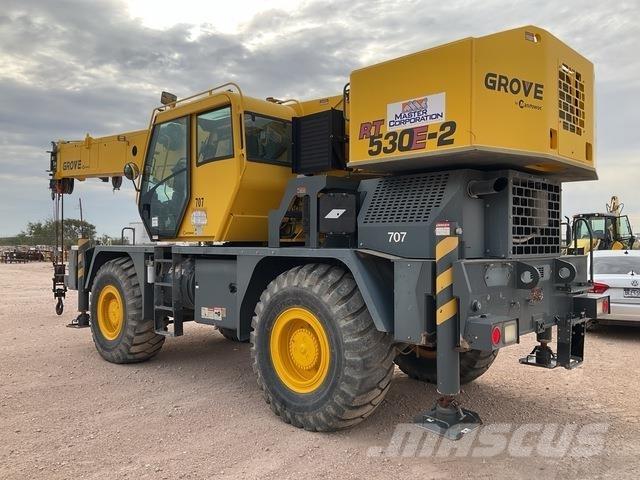 Grove RT530E-2 Røff terreng kraner