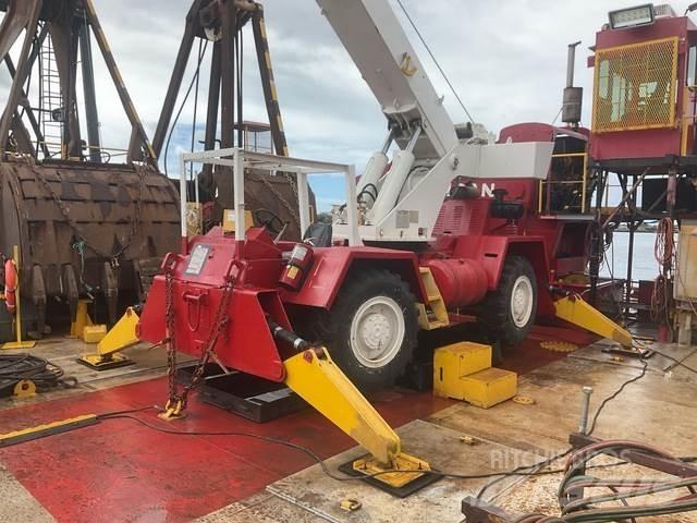 Grove RT58A Røff terreng kraner