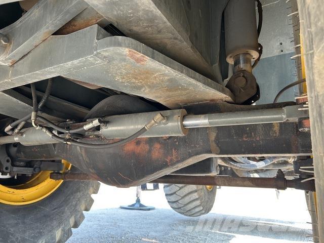 Grove RT700E Røff terreng kraner