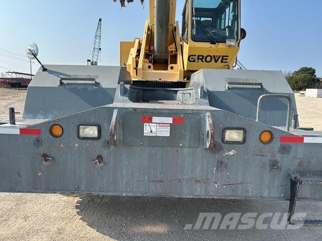Grove RT700E Røff terreng kraner