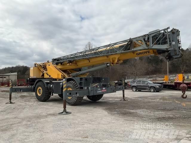 Grove RT890E Røff terreng kraner