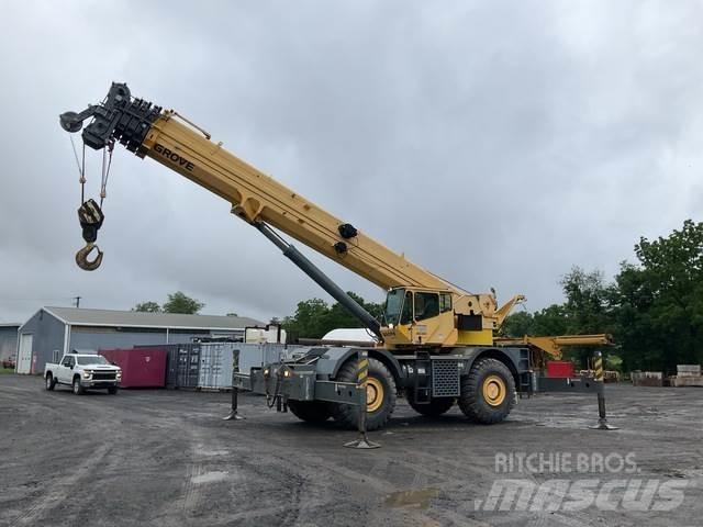 Grove RT890E Røff terreng kraner