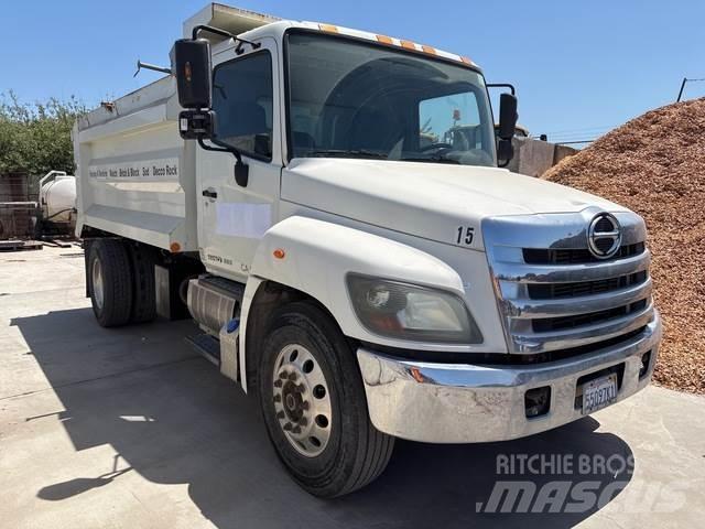 Hino  Tippbil