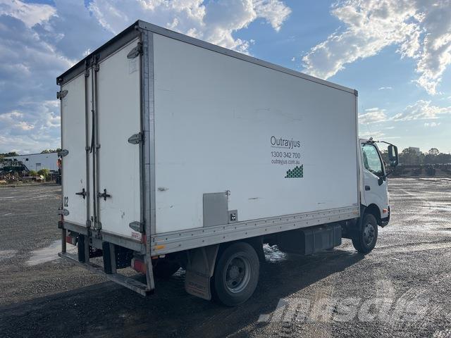 Hino 300 721 Skapbiler