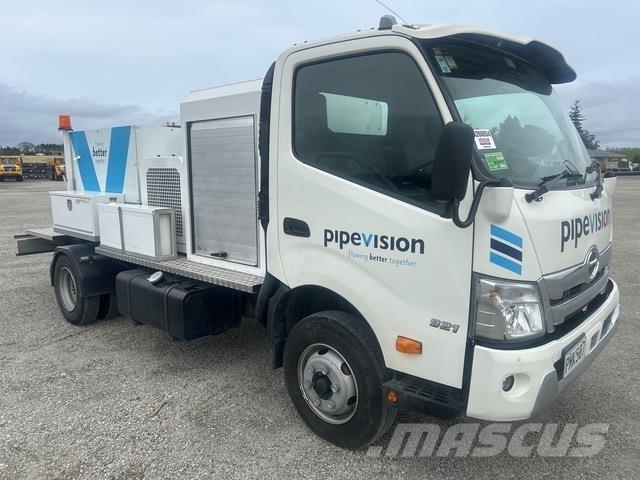 Hino 300 921 Vanningsvogn for støvdemping