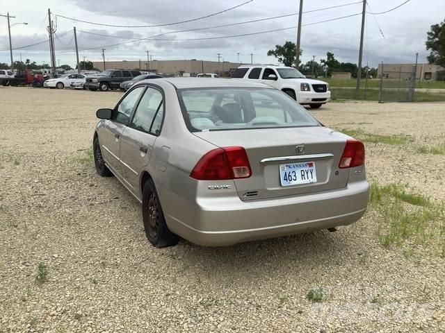 Honda Civic LX Personbiler