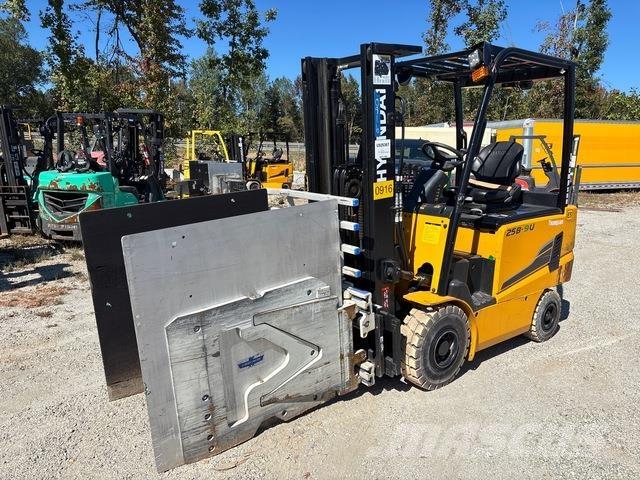 Hyundai 25B-9U Elektriske trucker