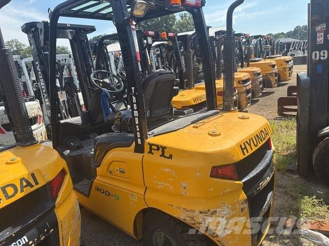 Hyundai 30D-9 Gaffeltrucker - Annet