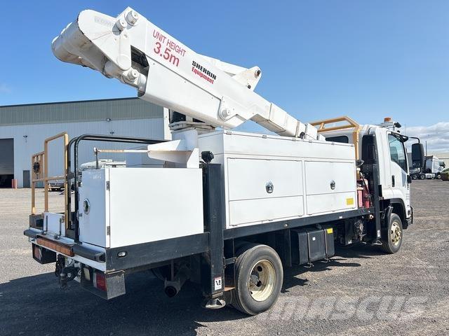Isuzu FRR600 Bilmontert lift