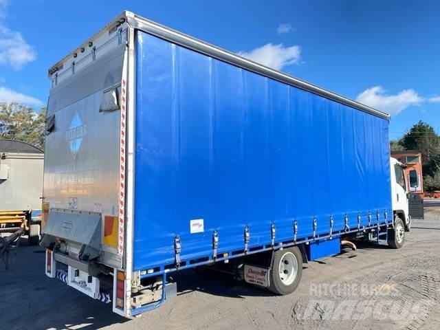 Isuzu FSD 850 Kapellbil