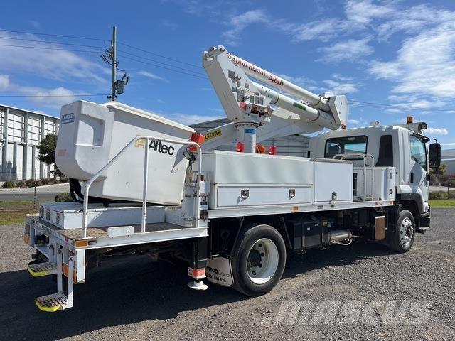 Isuzu FTR900 Bilmontert lift