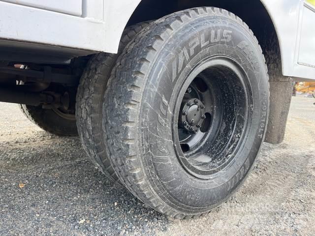 Isuzu NPR 200 Anlegg - Annet