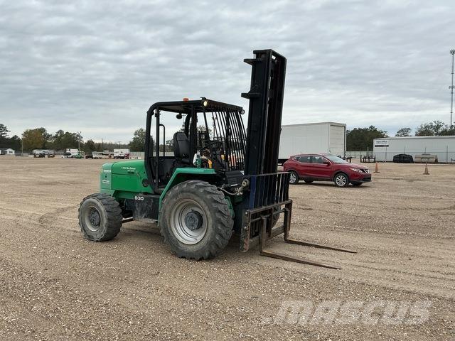 JCB 930 Terrenggående gaffeltruck
