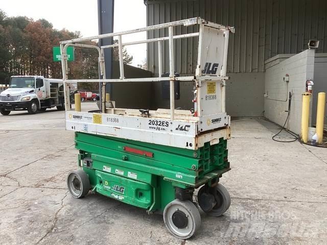 JLG 2032ES Sakselifter