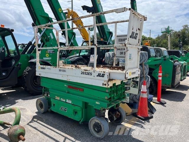 JLG 2032ES Sakselifter