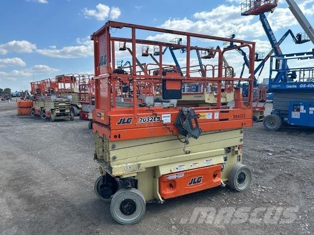 JLG 2032ES Sakselifter