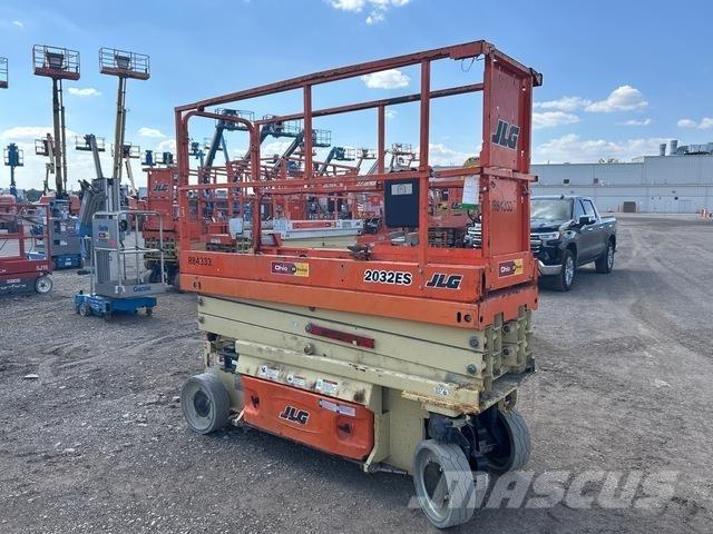 JLG 2032ES Sakselifter