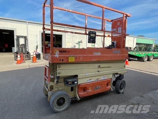 JLG 2032ES Sakselifter