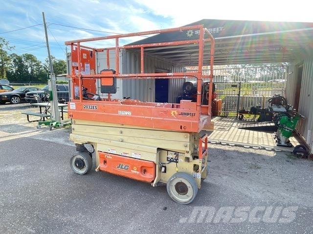 JLG 2032ES Sakselifter
