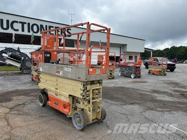 JLG 2630ES Sakselifter