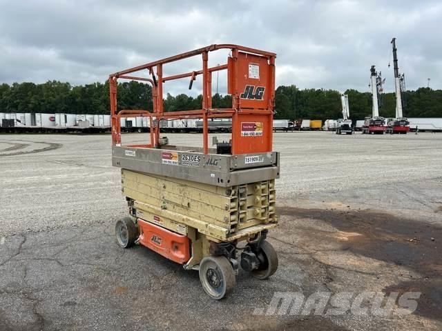JLG 2630ES Sakselifter