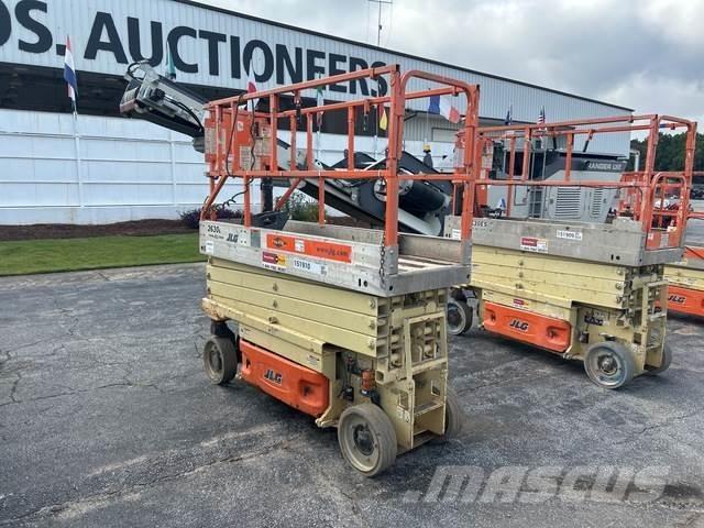 JLG 2630ES Sakselifter