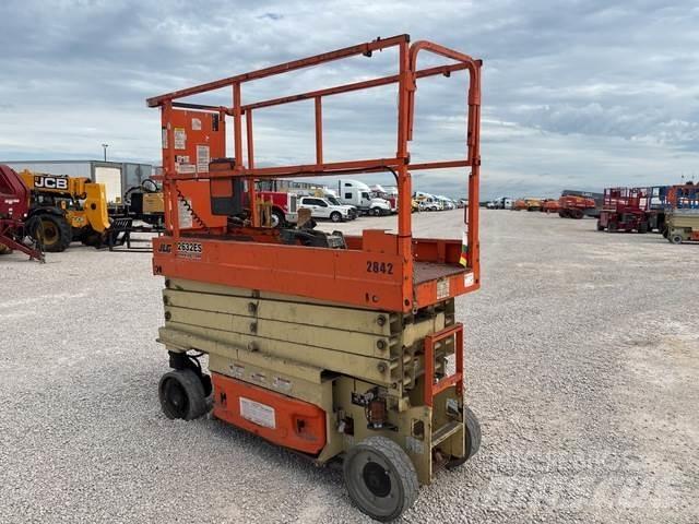 JLG 2632ES Sakselifter